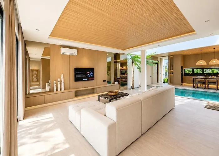 Villa Rice-Field Villa Berawa Retractable Glass Roof Canggu