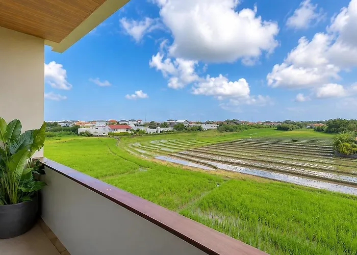 Villa Rice-Field Villa Berawa Retractable Glass Roof *