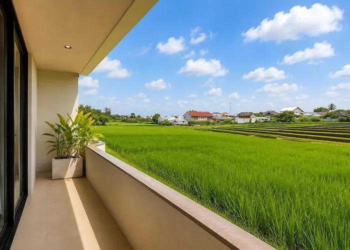 Rice-Field Villa Berawa Retractable Glass Roof Villa