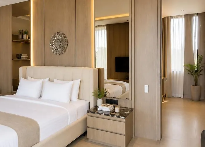 3 Bedroom Luxury Rice-Field Canggu Villa Private Pool *